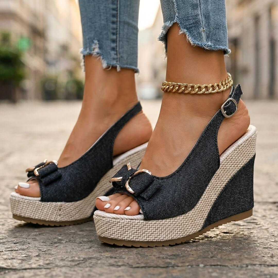 Black / 12
