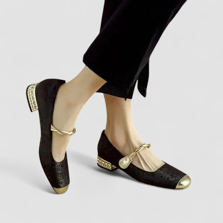 Black / 40